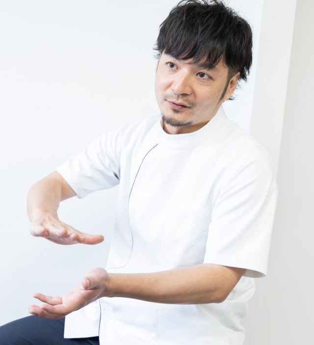 代表 : 安原　高志